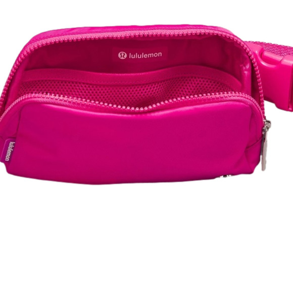 NWT AUTHENTIC LULULEMON 1L EVERYWHERE BAG EBB SONIC PINK WHITE LOGO LETTERS - Picture 8 of 10